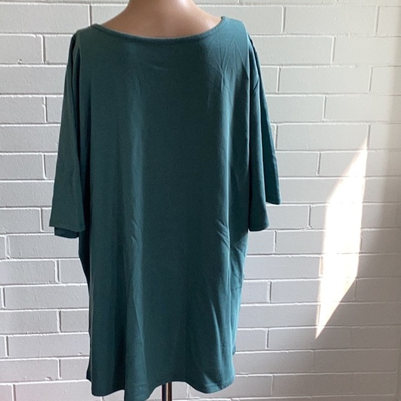 Short sleeve T-shirt 🍷 - Picture 3 of 5